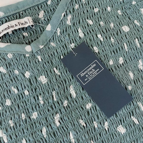 Abercrombie & Fitch Smocked Polka Dot Top - NWT - Picture 3 of 4